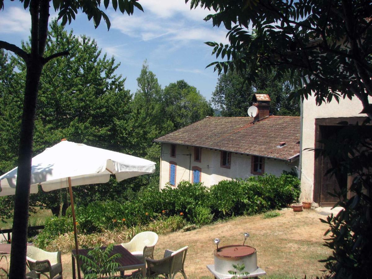 Camping La Vallée Verte Ambert Extérieur photo
